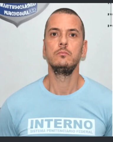 Imagem inédita mostra Rodrigo Bacellar atrás das grades em unidade federal de Mossoró