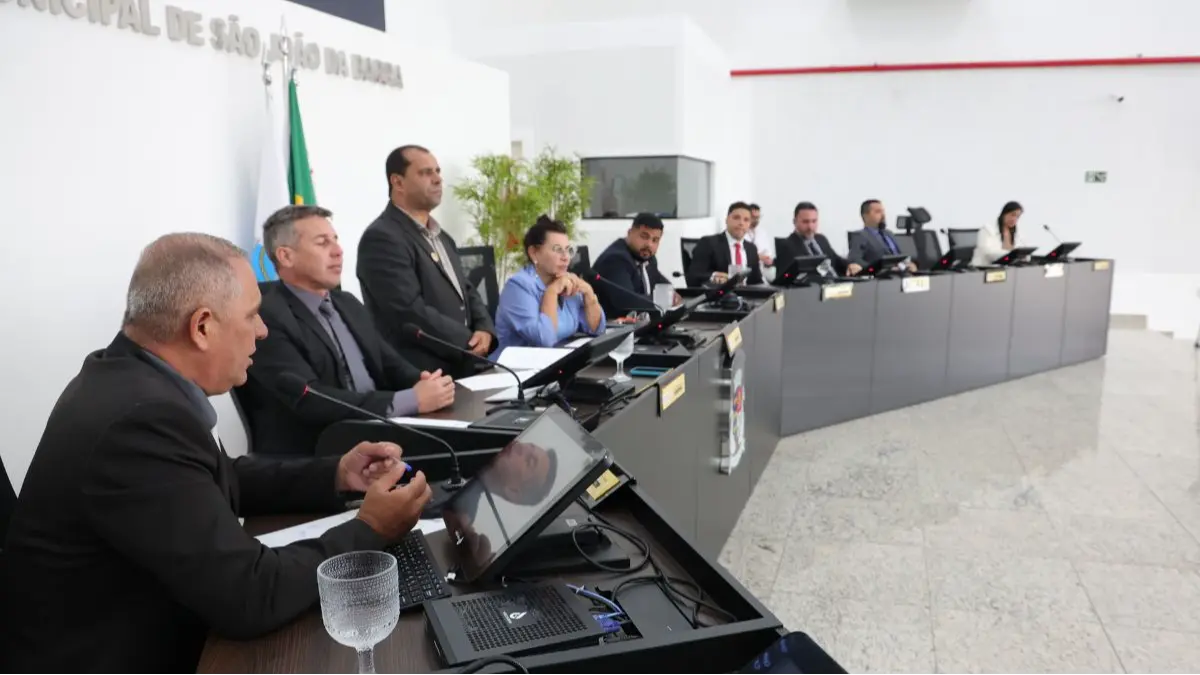Câmara de São João da Barra cobra quiosques e pede base de saúde e calçamento