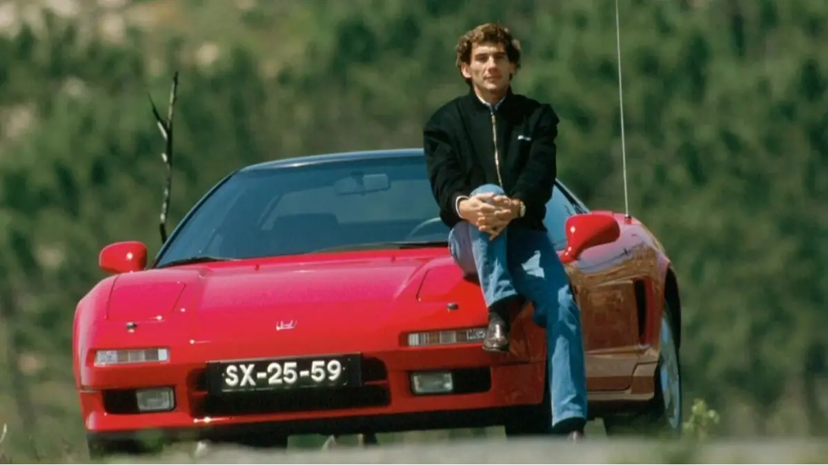 Carro que Senna lavava em Portugal chega a leilão em Londres e pode render uma fortuna
