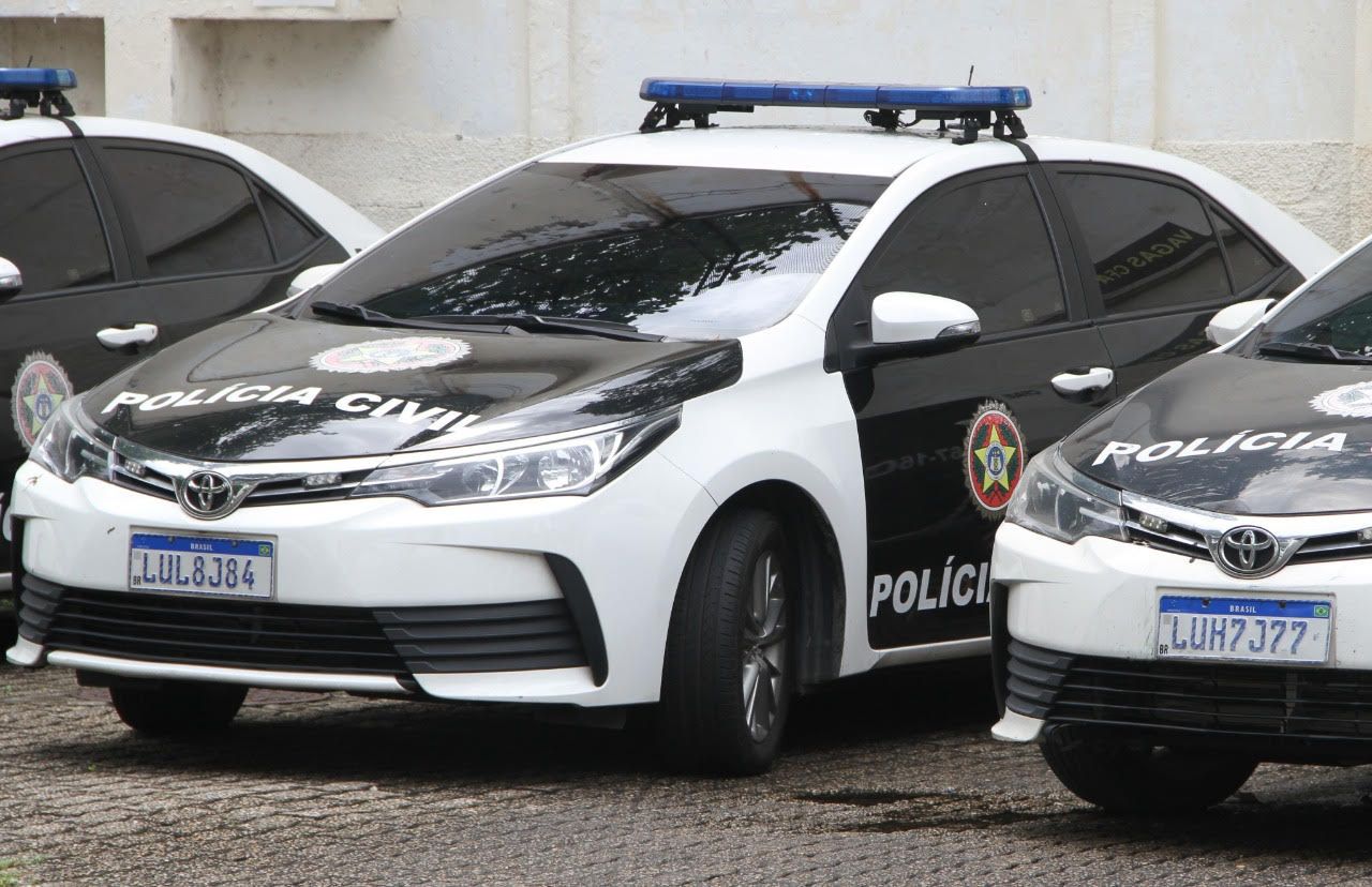 Clínica estética de Nova Iguaçu é alvo de ação policial após suspeitas de cirurgias feitas sem habilitação