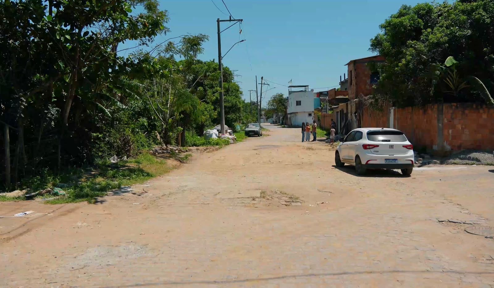 Buracos são tapados no Nova Brasília, em Campos, mas nova galeria de drenagem ainda não tem data