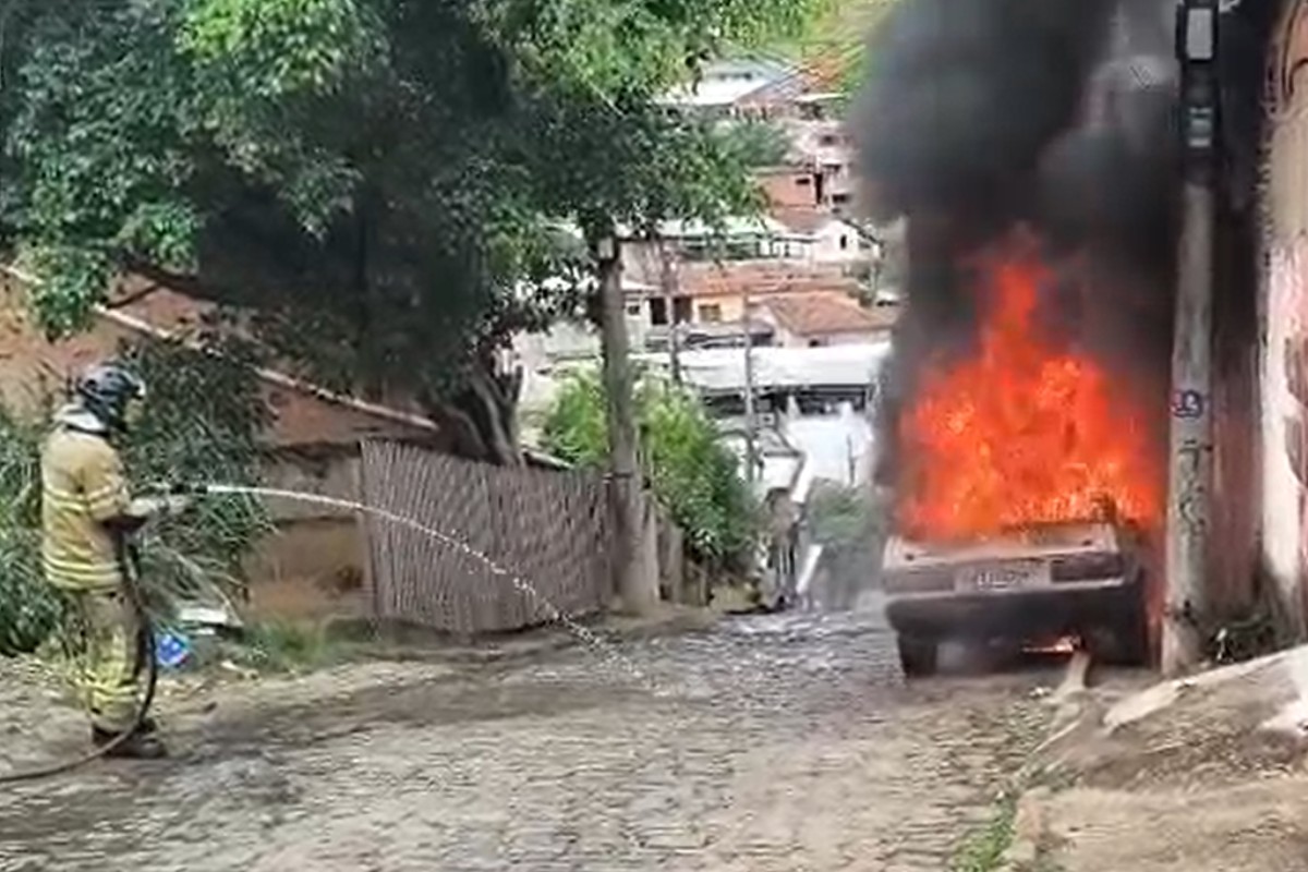 Motorista escapa a tempo de veículo em chamas na Santa Rosa, em Bom Jesus