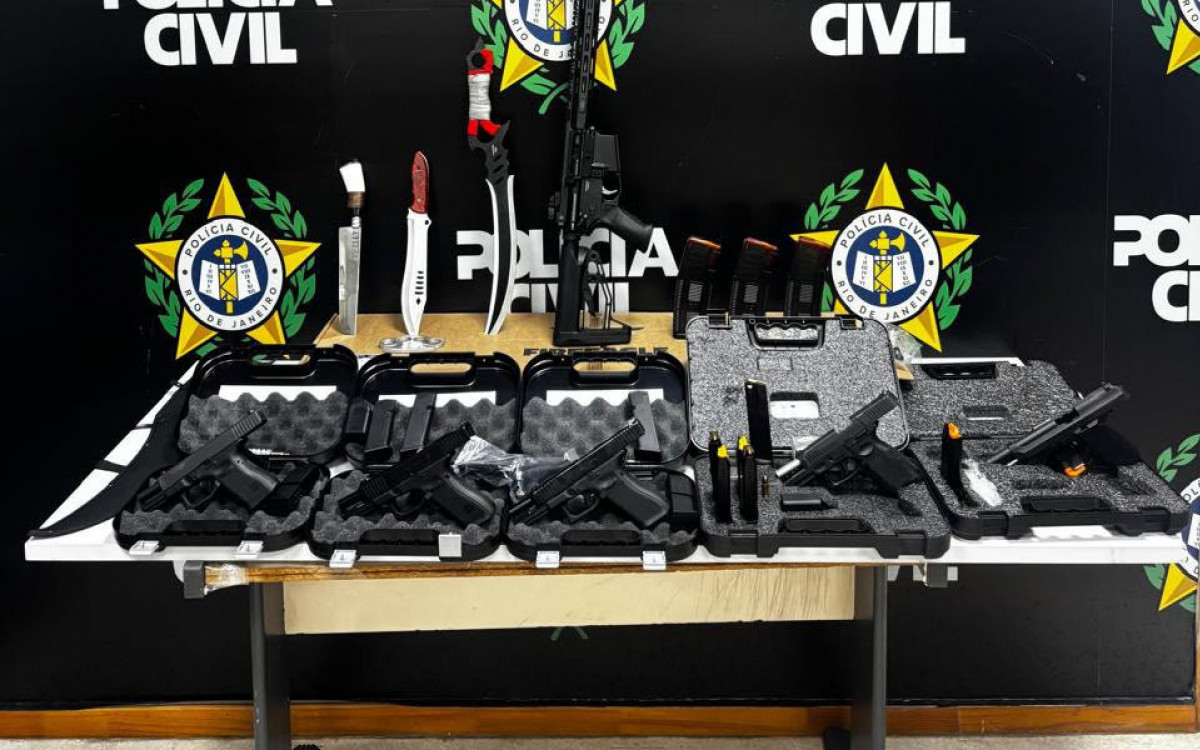 Golpe com curso militar falso abastecia venda ilegal de fuzil e pistolas no Rio; três são alvos de prisão