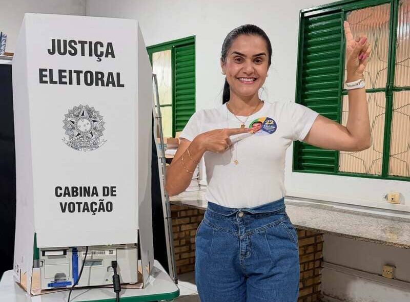 Geane Vincler, prefeita de Cardoso Moreira, revela que votou em Flávio Bolsonaro