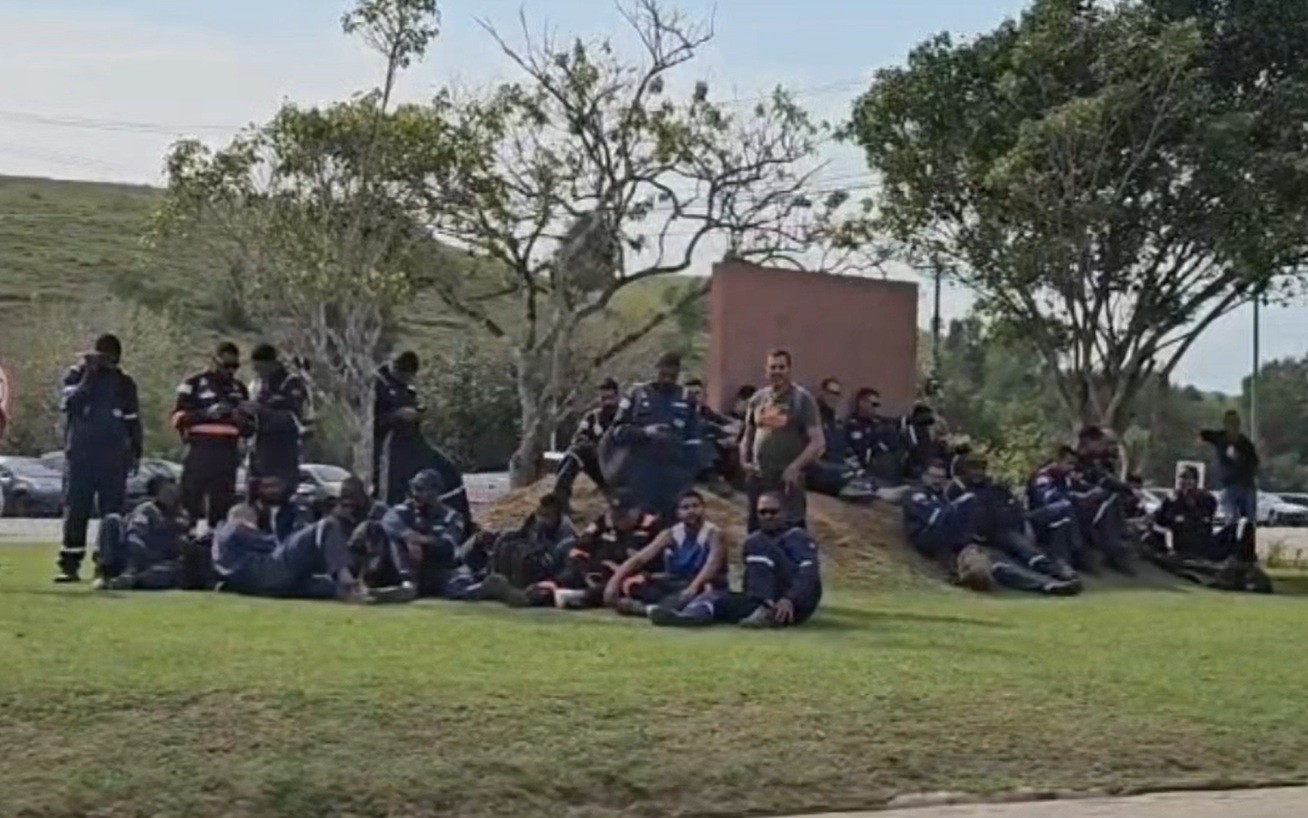 Após 15 dias, terceirizados do petróleo encerram greve em Macaé e na Bacia de Campos