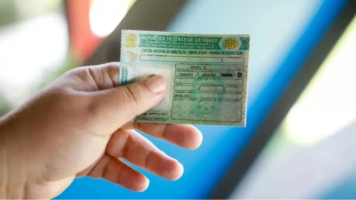 Governo do Rio lança CNH Social e vai oferecer habilitação gratuita a famílias de baixa renda