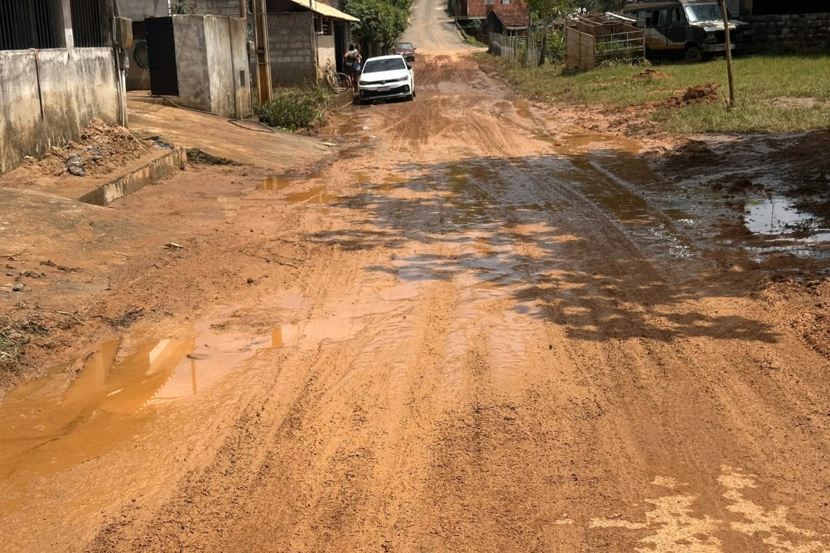 Temporal causa alagamentos e deslizamento na RJ-116 em municípios do Noroeste Fluminense