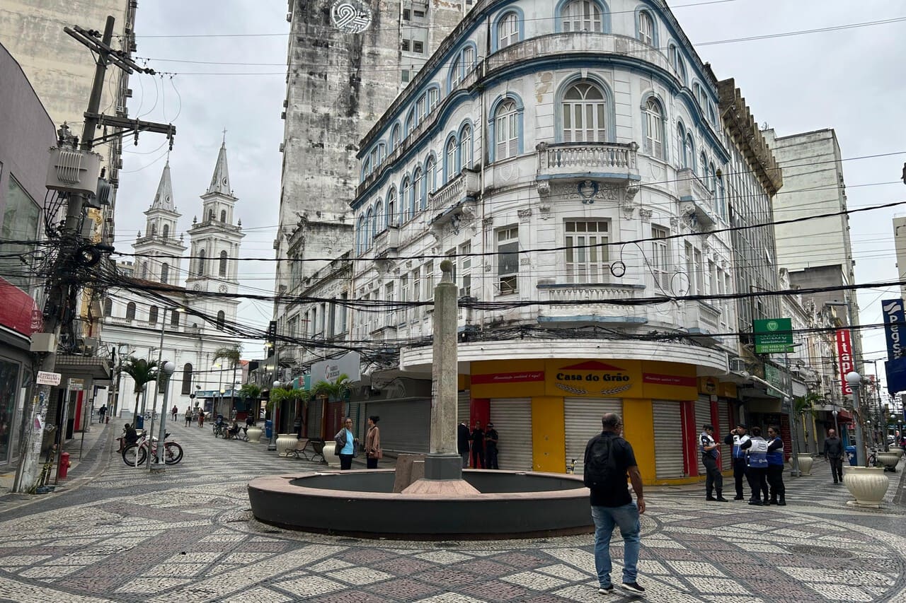 Procon de Campos pede mais diálogo entre lojistas e clientes no Dia do Comerciário