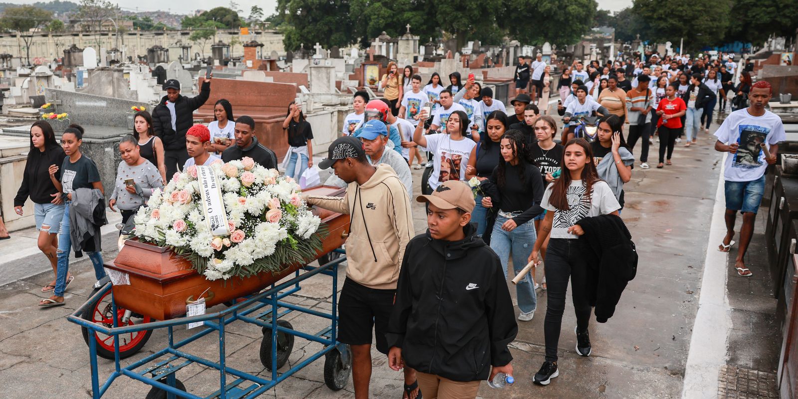 Doze meses após a ação mais letal do Rio, ninguém foi responsabilizado pelas 121 mortes e apurações seguem abertas