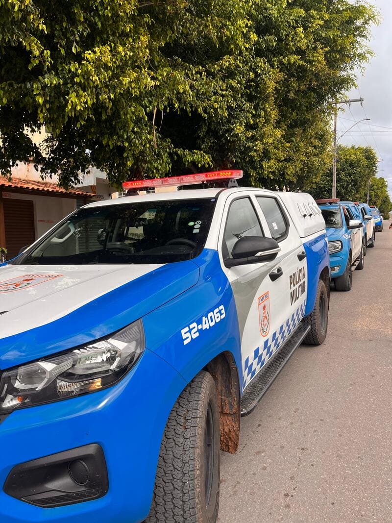 Após abordagem da PM, dupla é detida com aparelhos de comunicação usados no tráfico na Aldeia