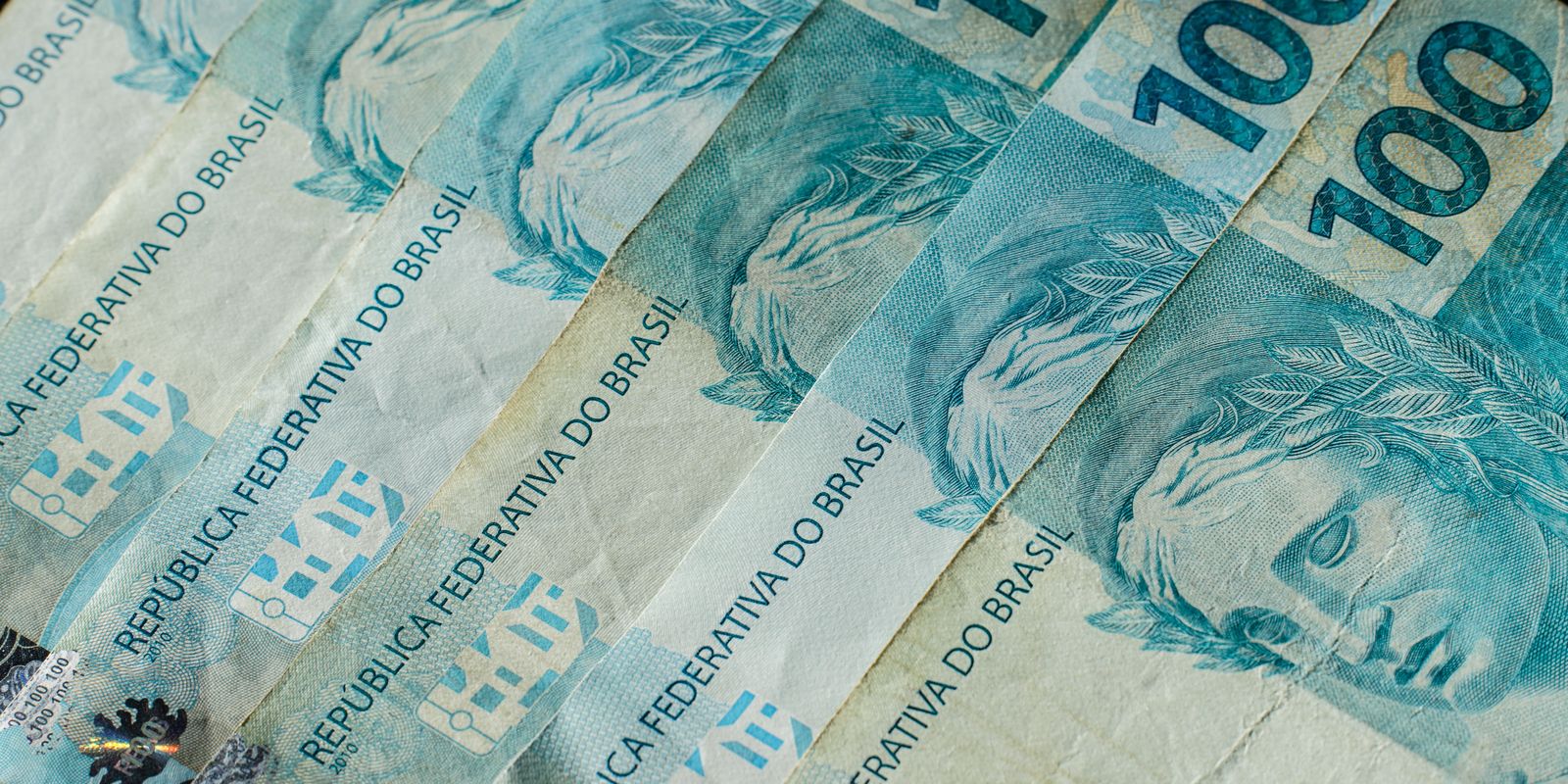 Empresas têm até sexta para definir se seguem no Simples ou migram para o regime regular