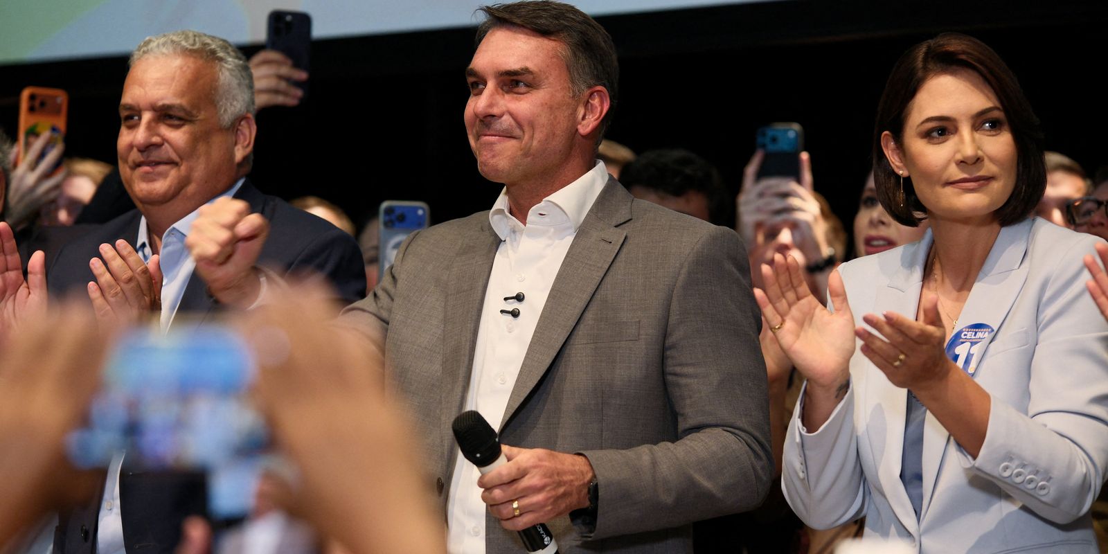 PF vai à casa de endereço ligado a Flávio Bolsonaro em apuração sobre lavagem de dinheiro