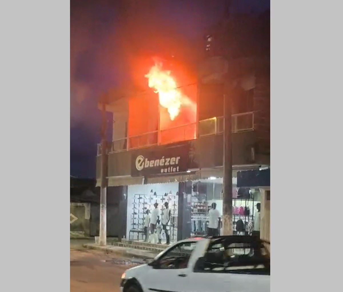 Fogo em casa no Cidade Nova deixa moradores ilesos em Pádua