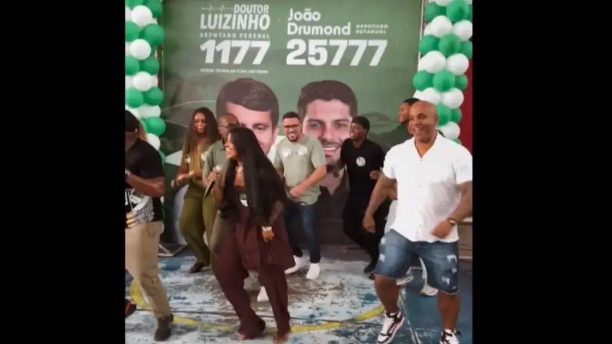 Coreografia com jingle: monitores pagos por verba federal animam evento eleitoral de deputado e neto de bicheiro
