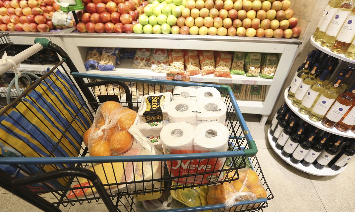Vendas dos supermercados sobem 2,70% no ano e mantêm ritmo, aponta levantamento da Abras