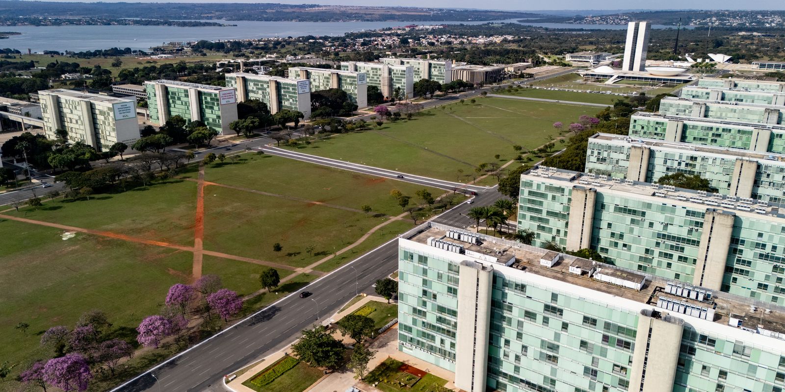 Feriado extra à vista: servidores federais terão sexta-feira livre no fim de outubro
