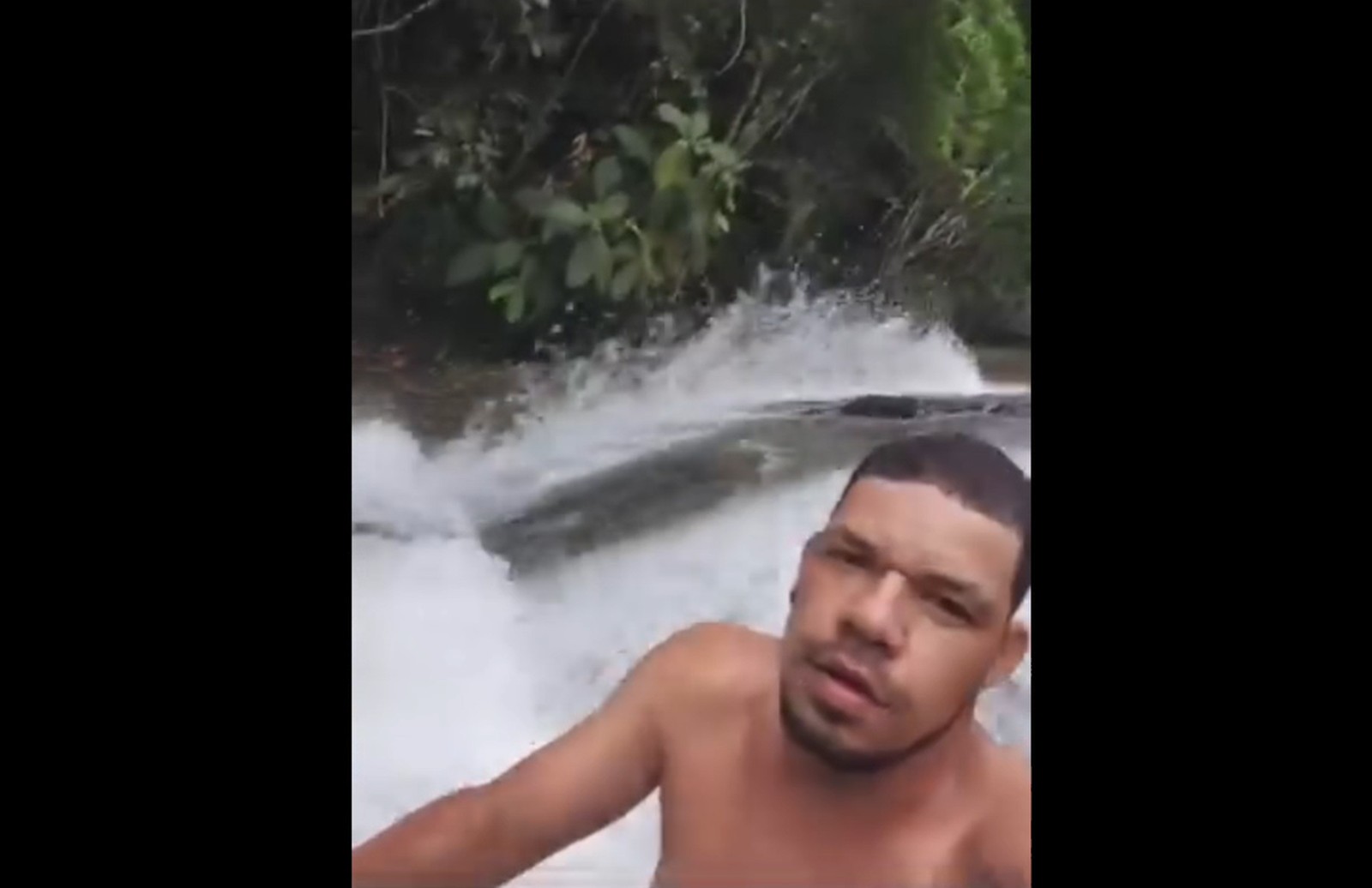 Mecânico de 32 anos morre após cair de cachoeira em Macaé minutos depois de alertar sobre o perigo