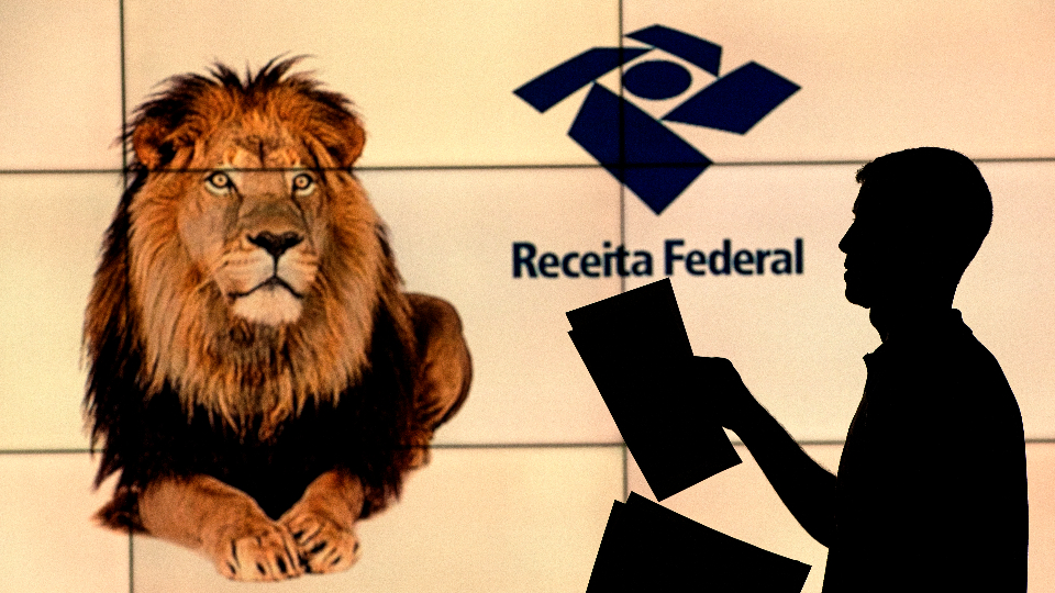 Contribuintes em pendência na Declaração do IR recebem carta e podem corrigir erros pela internet