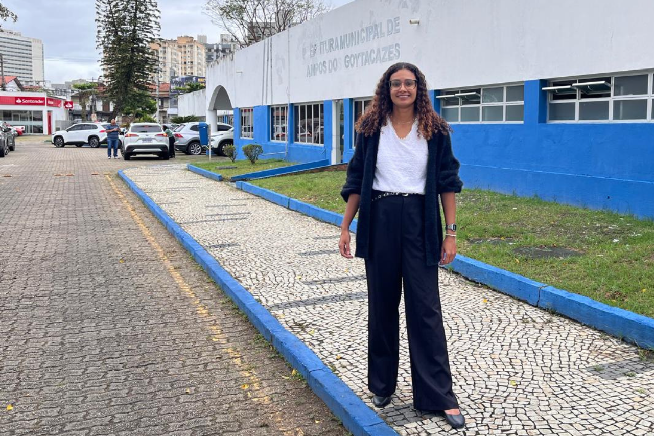 Ex-aluna da rede pública, Karina Reis deixa o estágio na Prefeitura e assume cargo de professora concursada