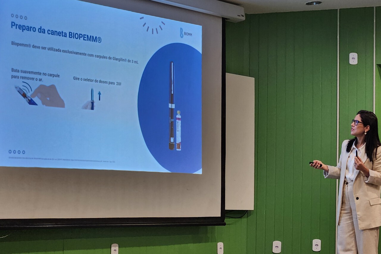 Profissionais da rede básica do Norte e Noroeste Fluminense aprendem a trocar insulina de pacientes com diabetes